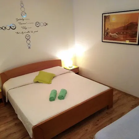 With A Parking Space Hvar - 9658 赫瓦尔